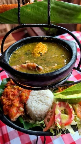 Sancocho de Gallina